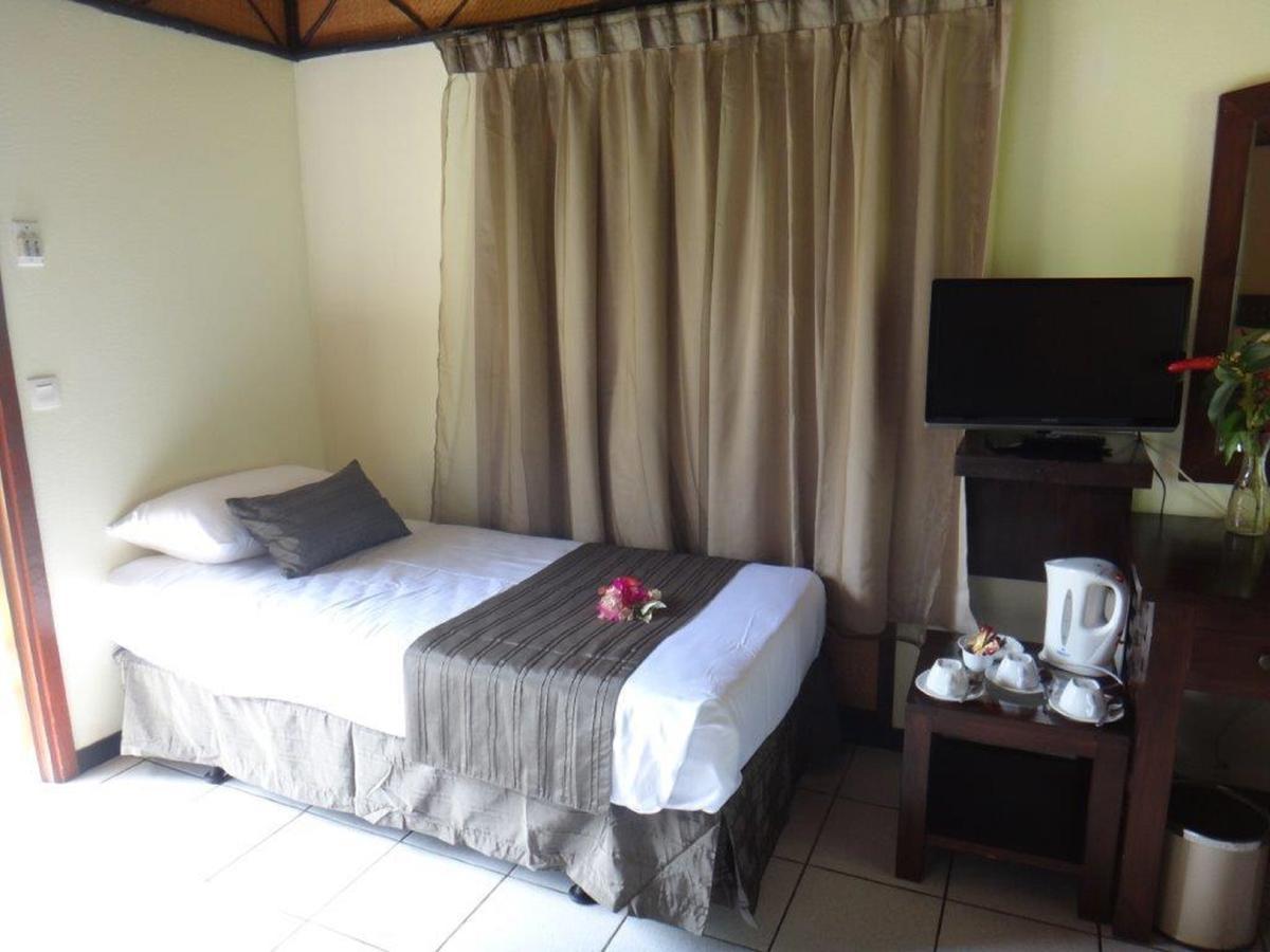 Hotel Nengone Village Mare Ngoại thất bức ảnh